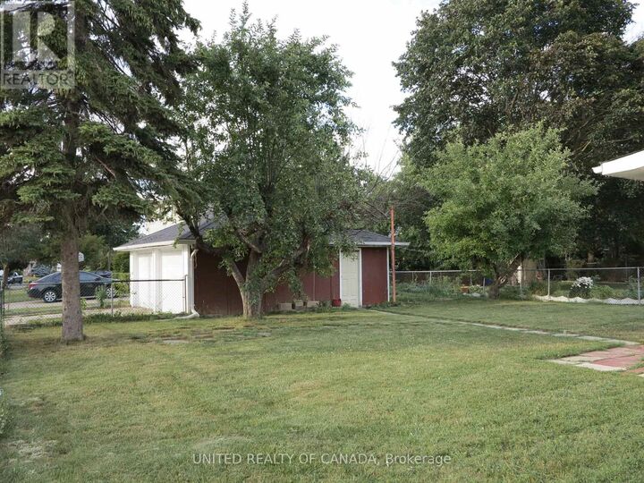Property Photo:  456 Drewry Avenue Lower  ON M2R 2K7 