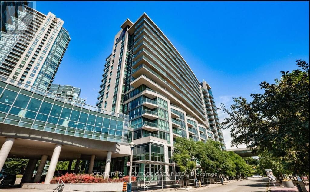 Property Photo:  209 Fort York Boulevard South 668  ON M5V 4A1 