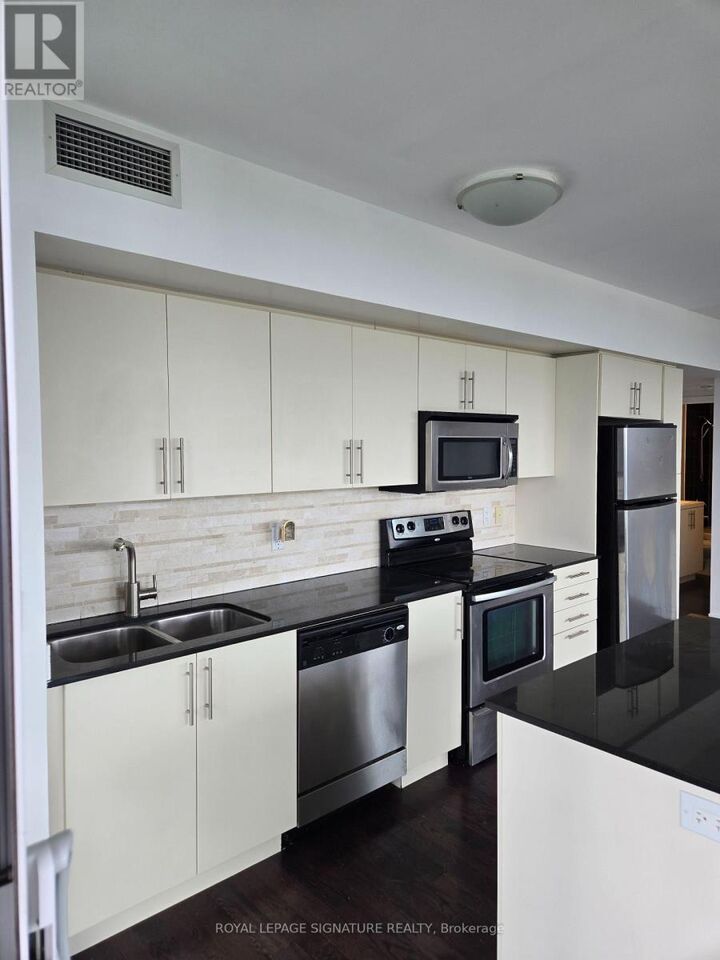 Property Photo:  2240 Lakeshore Boulevard West 3004  ON M8V 0B1 