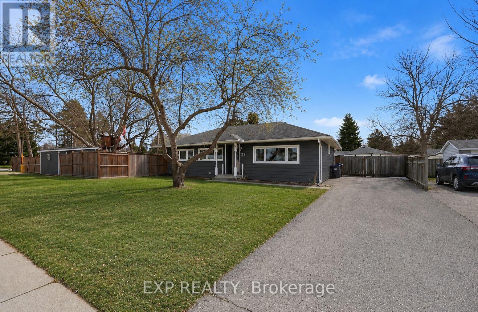 Property Photo:  22 Cecil Street  ON L0M 1B3 