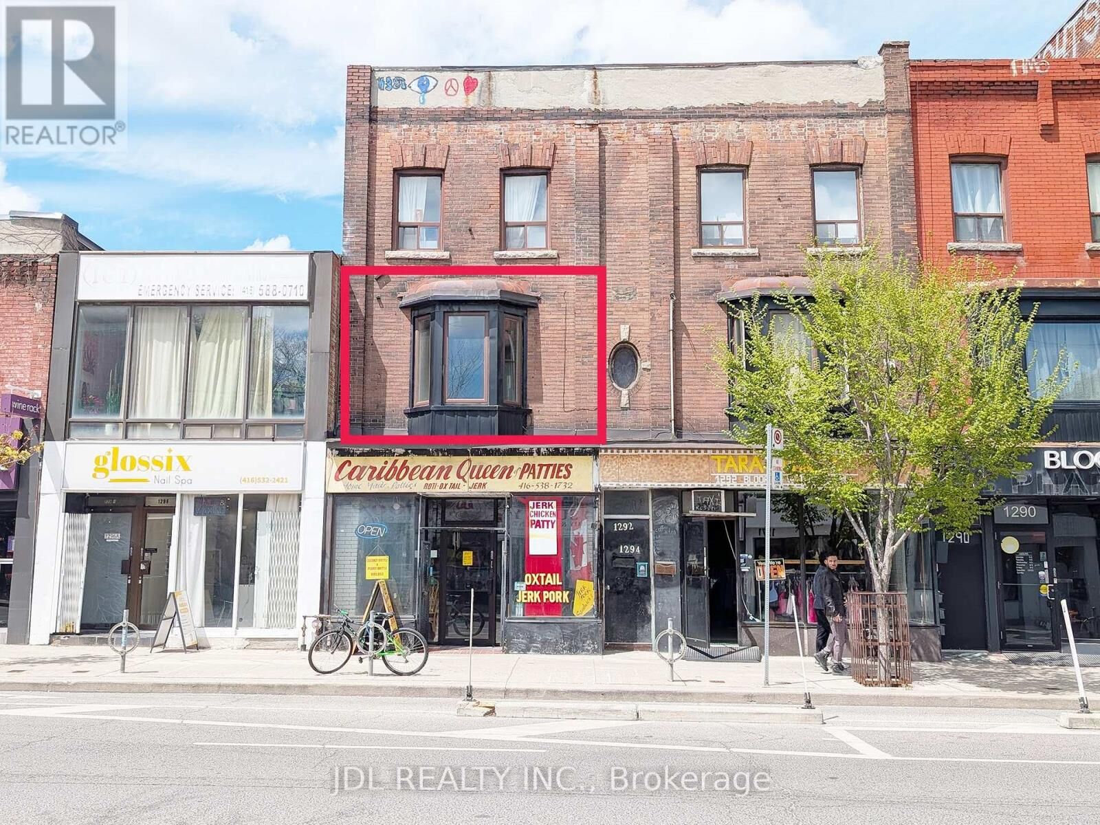 Property Photo:  1294 Bloor Street West 201  ON M6H 1N9 