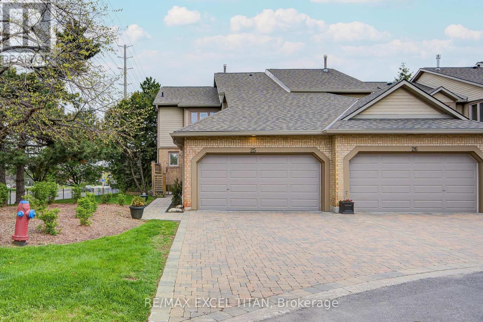 Property Photo:  1725 The Chase 25  ON L5M 4N3 