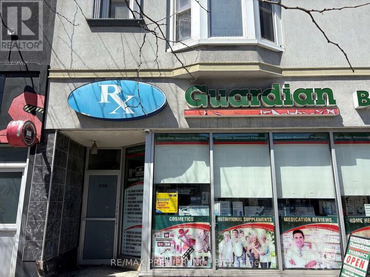 Property Photo:  938 Bloor Street West Upper  ON M6H 1L4 