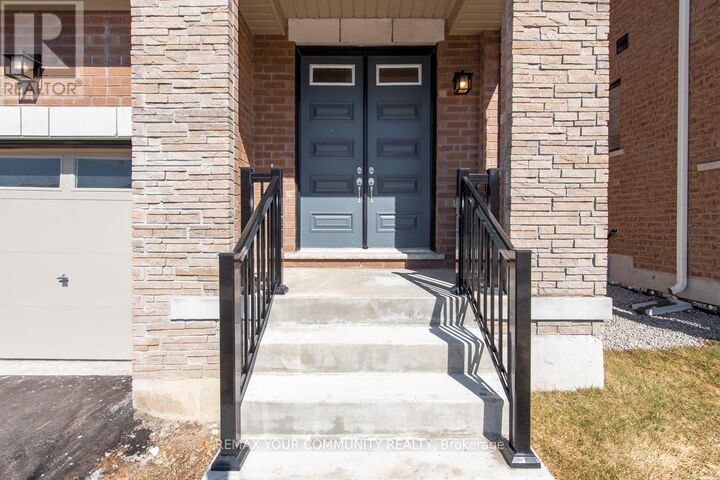 Property Photo:  83 Bearberry Road  ON L9X 2C9 