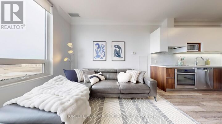 Property Photo:  25 Water Walk Drive Ph15  ON L3P 1N3 