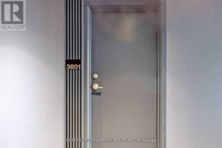 Property Photo:  5 Buttermill Avenue 3601  ON L4K 0M5 