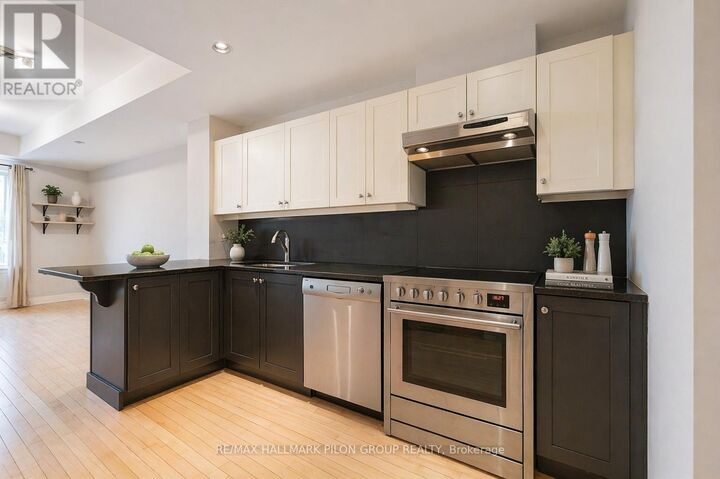 Property Photo:  950 Marguerite Avenue 109  ON K1K 3T8 