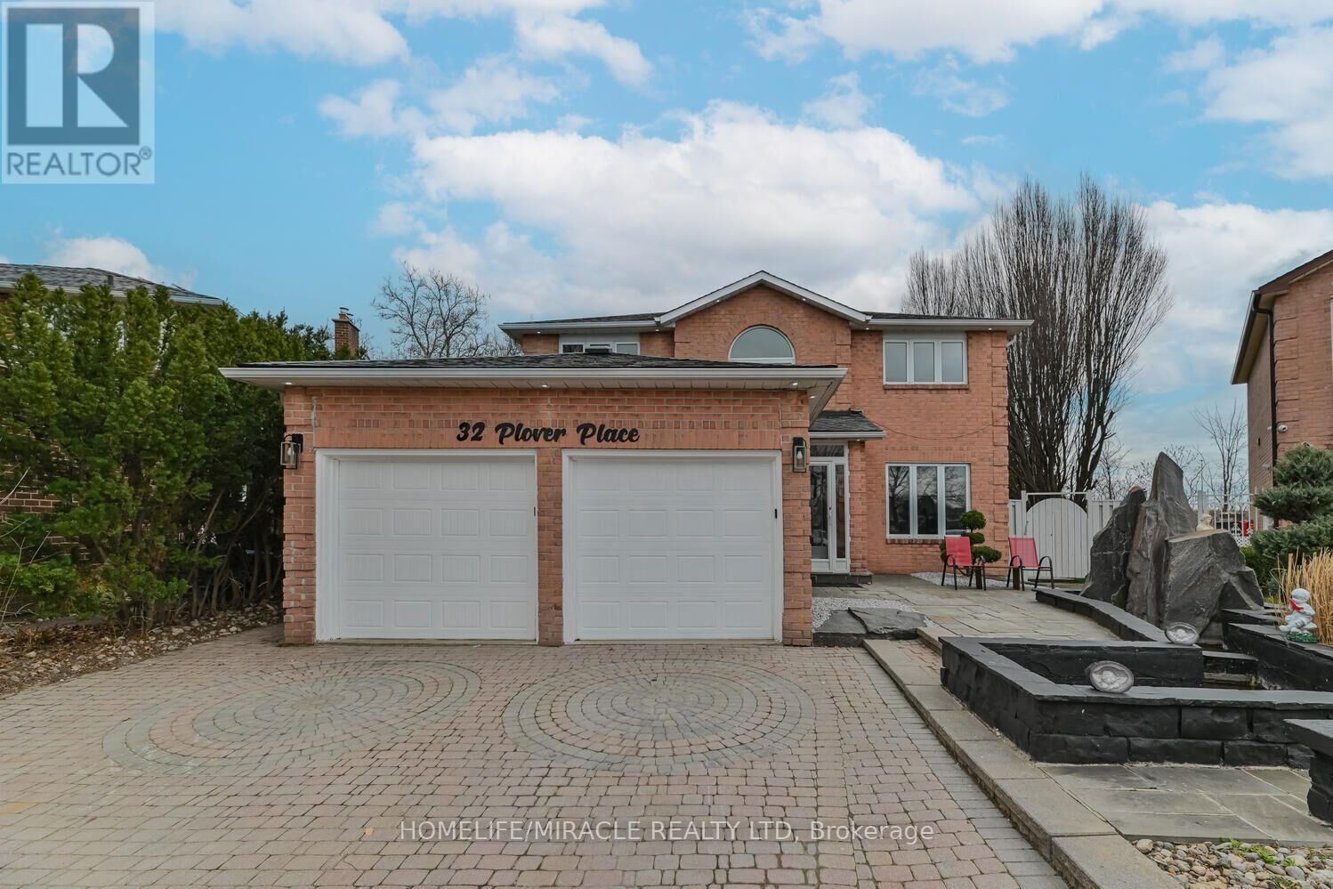 Property Photo:  32 Plover Place  ON L6W 4C4 