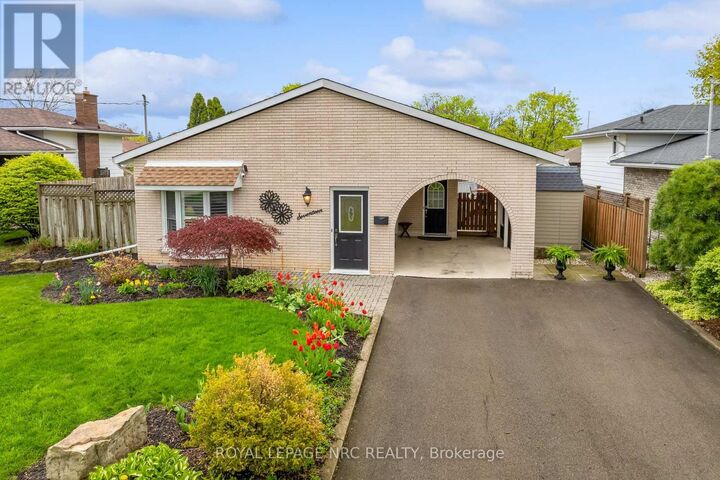 Property Photo:  17 Baraniuk Street  ON L2N 1N4 