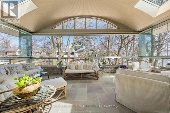 Property Photo:  4 Neville Park Boulevard  ON M4E 3P6 
