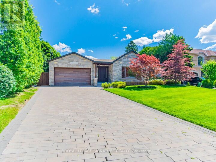 Property Photo:  7 Blaine Drive  ON M3B 2G3 