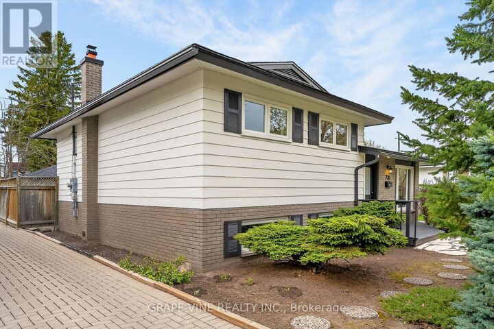 Property Photo:  730 Holt Crescent  ON K1G 2Y7 