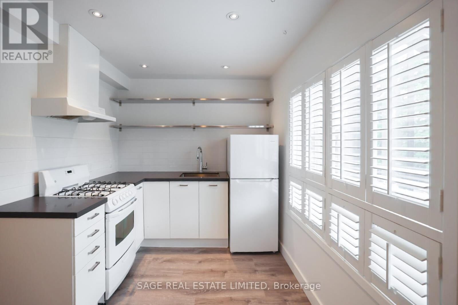Property Photo:  8 Brookmount Road 2  ON M4L 3N1 