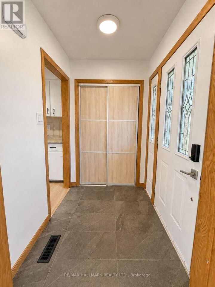 Property Photo:  153 Clappison Boulevard  ON M1C 2H3 