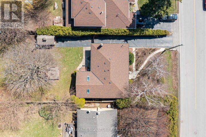 Property Photo:  411 Maplehurst Avenue  ON L6L 4Y3 