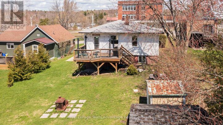 Property Photo:  2 Meadow Street  ON P2A 2L9 