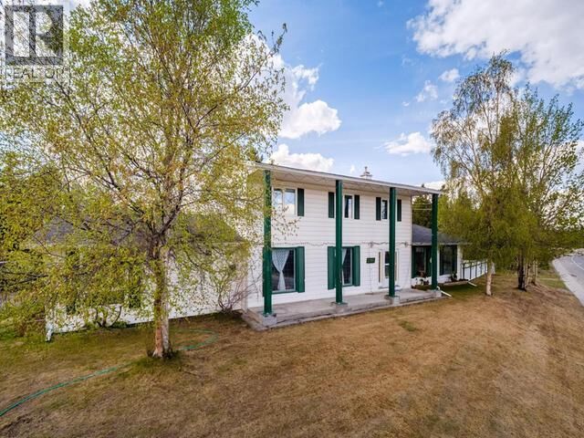 Property Photo:  1201 Hickory Street  YT Y1A 4M4 