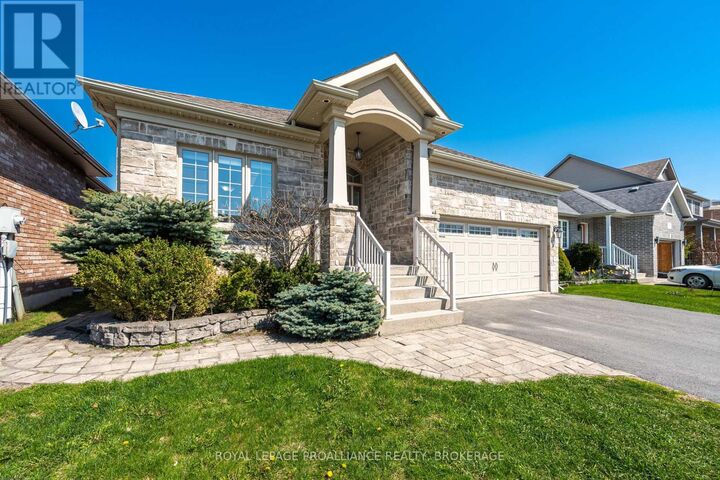 Property Photo:  812 Augusta Drive  ON K7P 0E3 