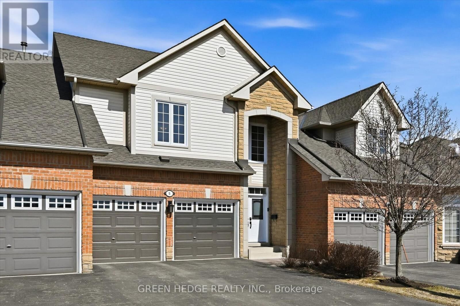 Property Photo:  4360 Millcroft Park Drive 5  ON L7M 4T7 