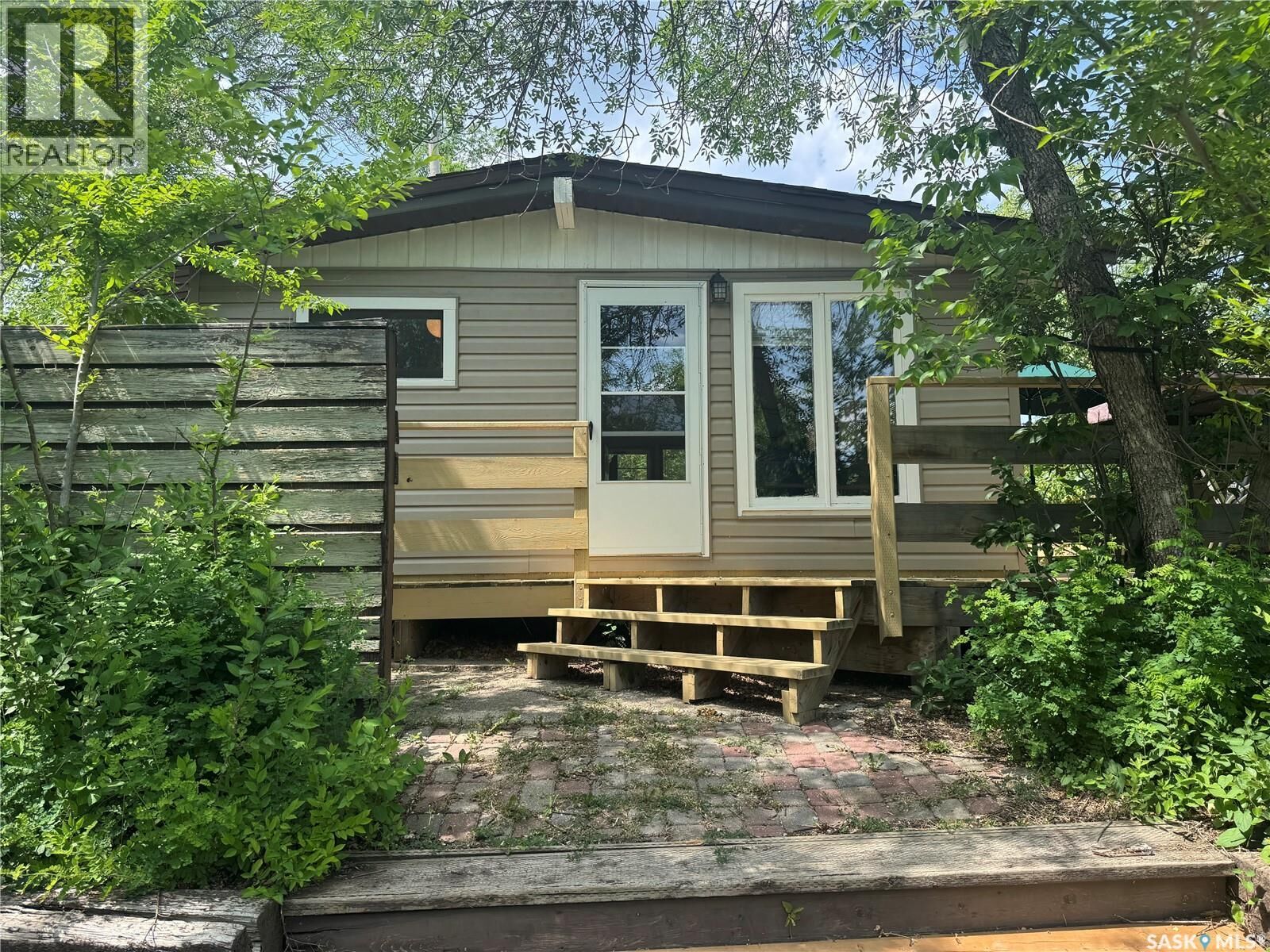 Property Photo:  1192 Grand Avenue  SK S2V 1A2 