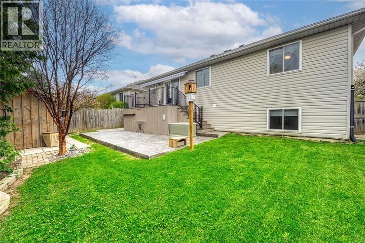 Property Photo:  4013 Applewood Drive  ON N0N 1R0 