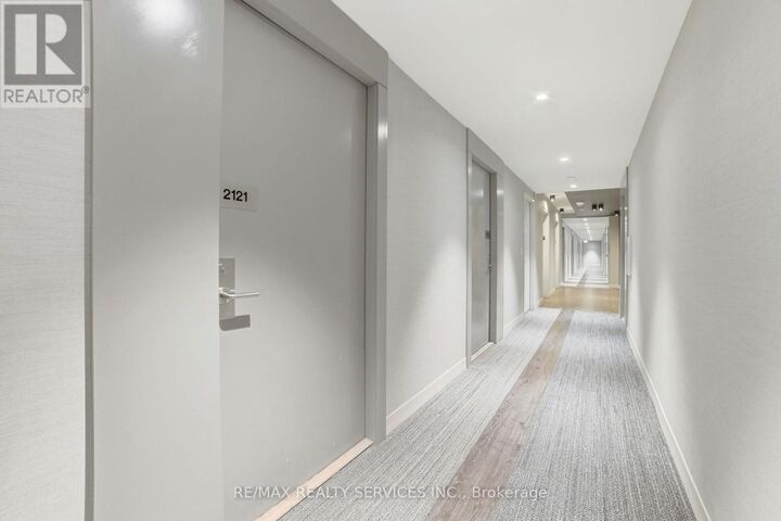 Property Photo:  19 Western Battery Road 2121  ON M6K 3S4 
