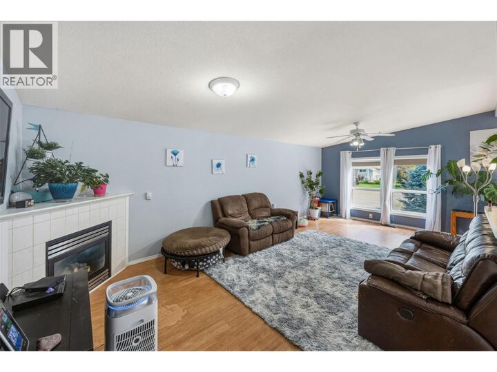 Property Photo:  604 10th Avenue  BC V0X 1N3 
