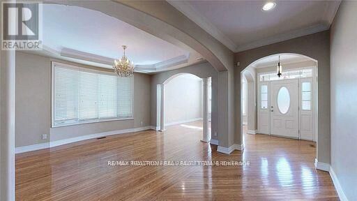 Property Photo:  745 Merlot Court  ON L5H 4M4 