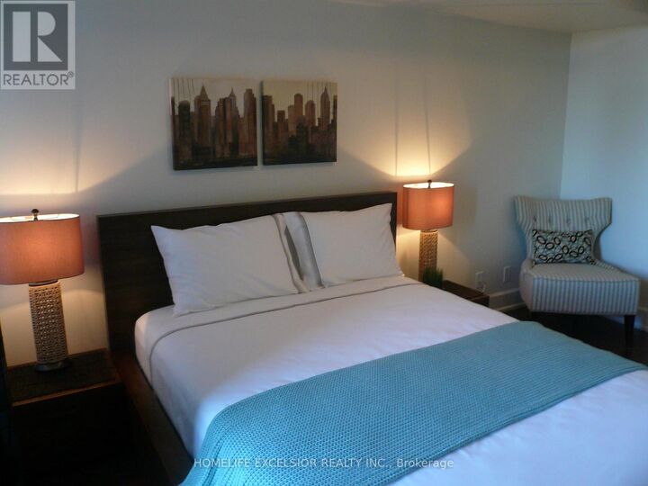 Property Photo:  676 East Sheppard Avenue East 315  ON M2K 1B7 