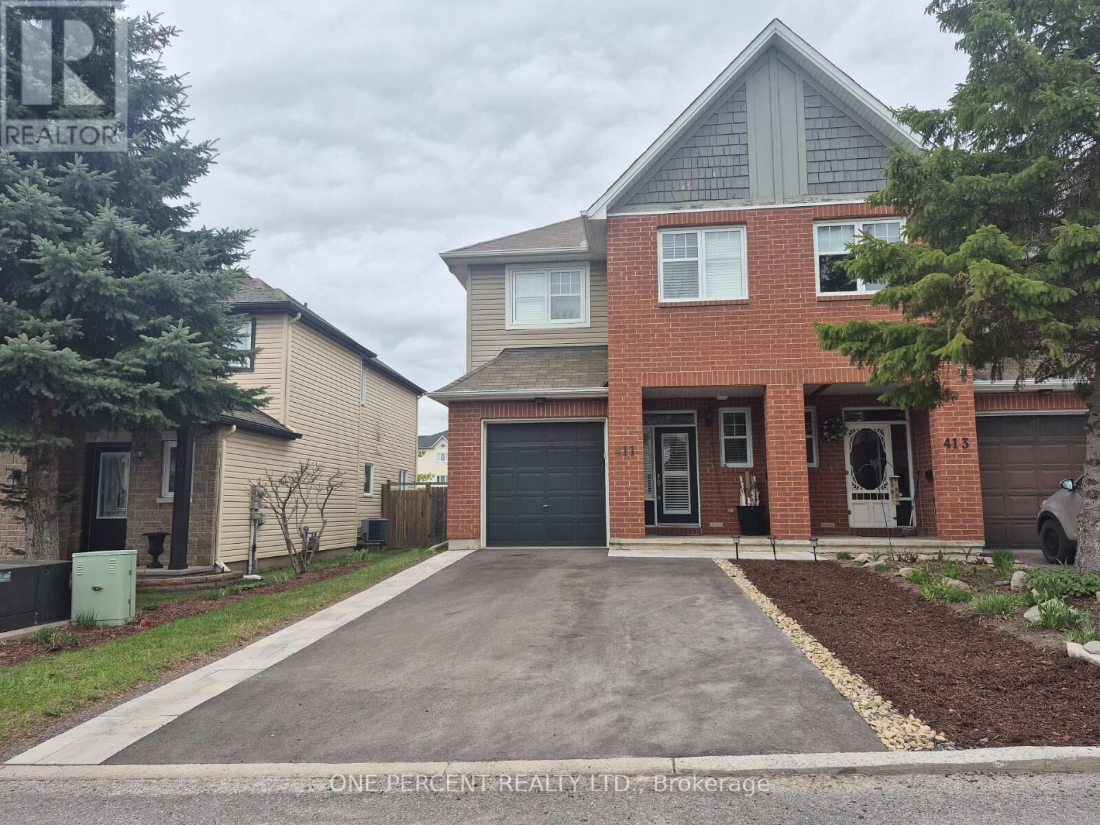 Property Photo:  411 Cache Bay Crescent  ON K1T 4H3 