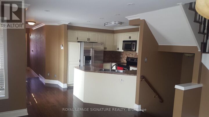 Property Photo:  5456 Tree Crest Court  ON L5R 3Z6 