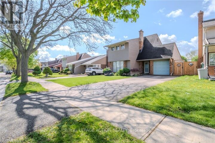 Property Photo:  24 Hallmark Street  ON N3P 1A5 