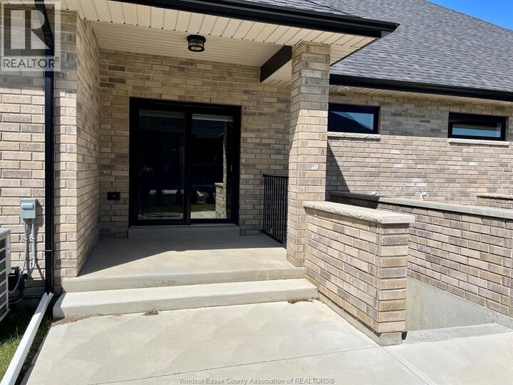 Property Photo:  402 Westcott  ON N9V 0H1 
