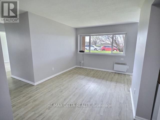 Property Photo:  2044 Arrowsmith Drive 105B  ON K1J 7V8 