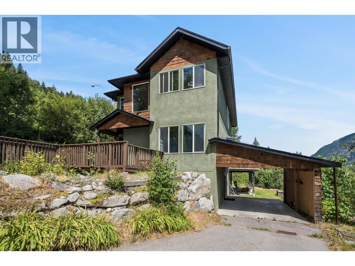 Property Photo:  1533 Woodland Drive  BC V1N 4J4 