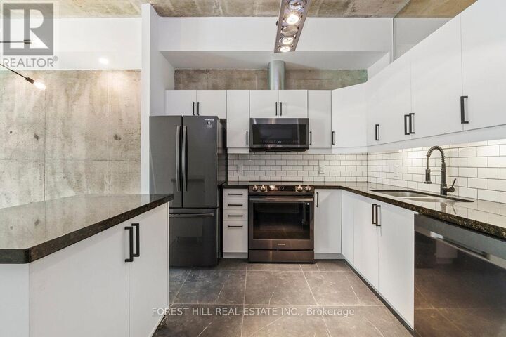 Property Photo:  388 Richmond Street 411  ON M5V 3P1 