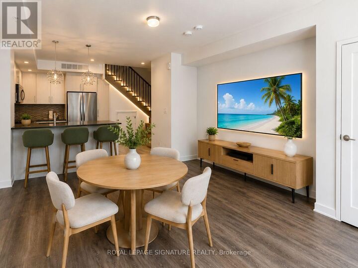Property Photo:  3492 Widdicombe Way 6  ON L5L 0B8 