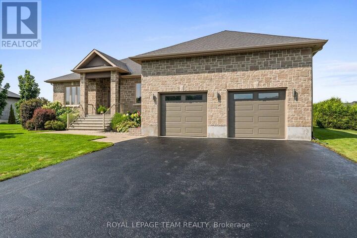 Property Photo:  6935 Still Meadow Way  ON K4P 0C9 