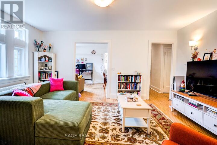 Property Photo:  48 Lawton Boulevard 9  ON M4V 1Z5 