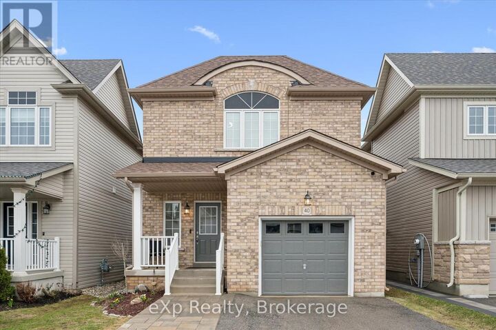 Property Photo:  40 Courtney Street  ON N1M 0E5 