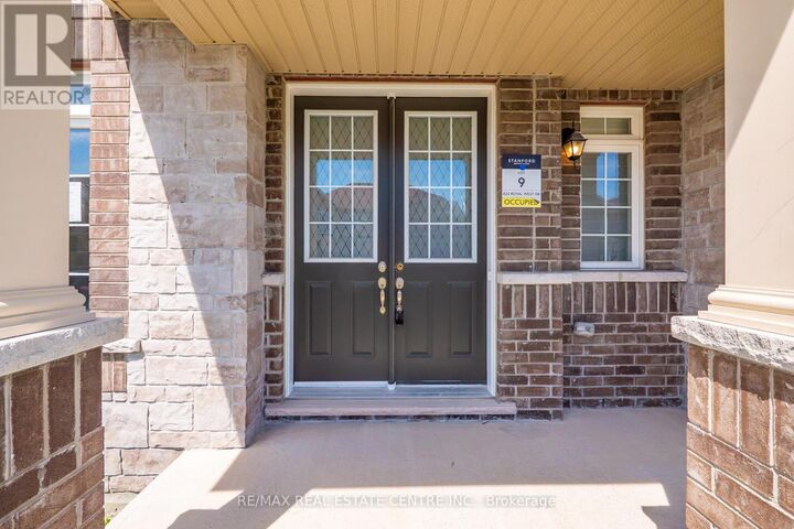Property Photo:  423 Royal West Drive  ON L6X 5K1 