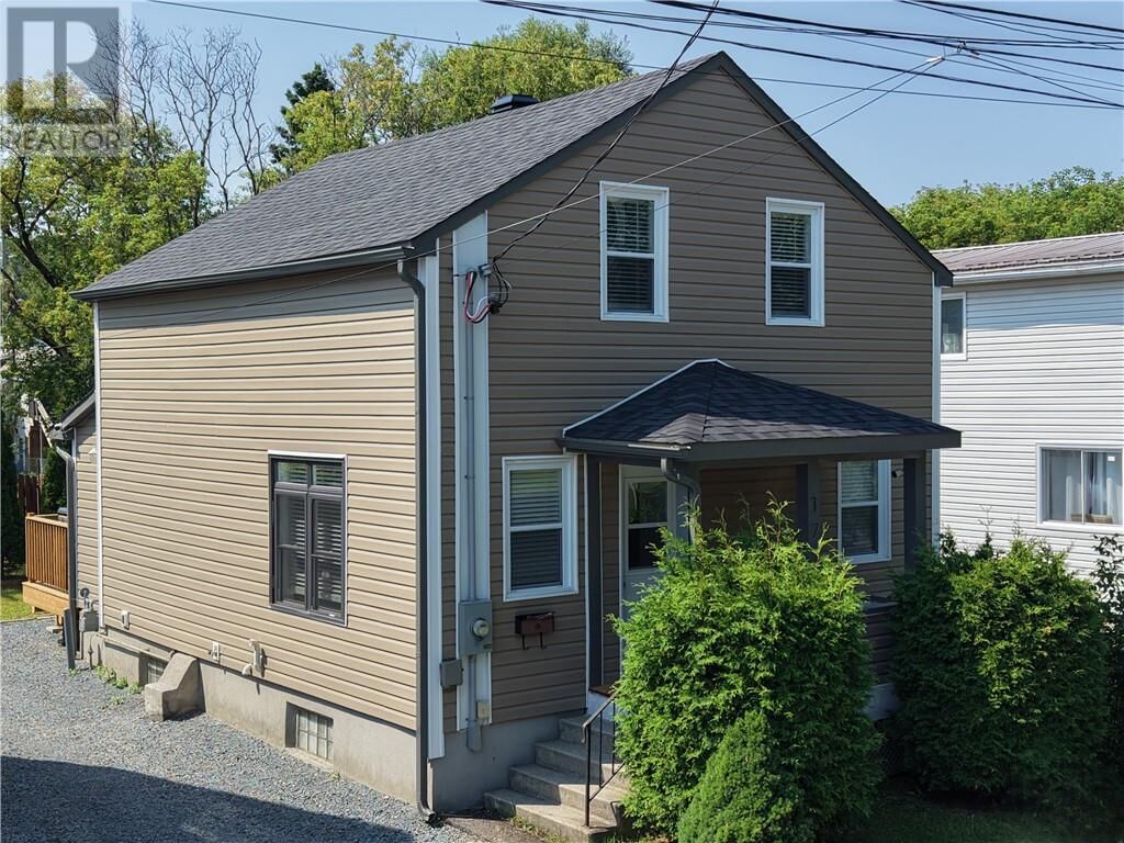 Property Photo: 177 St. George Street ON P3C 2W9