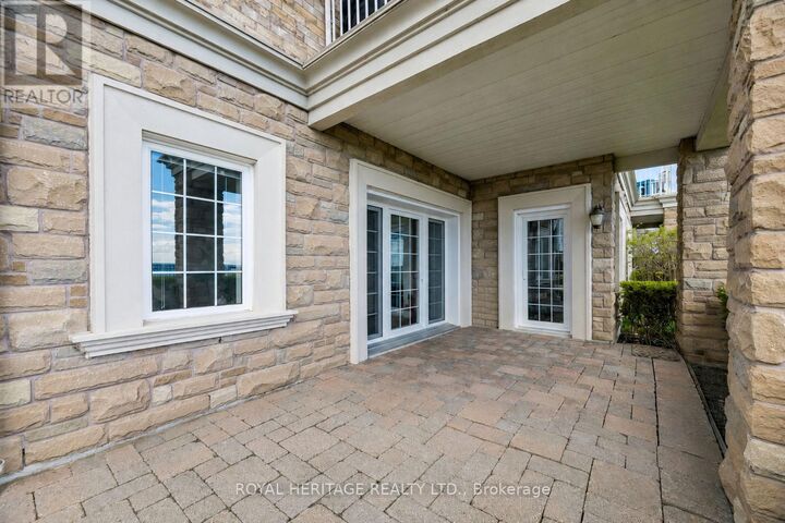 Property Photo:  385 Lakebreeze Drive 101  ON L1B 1P5 