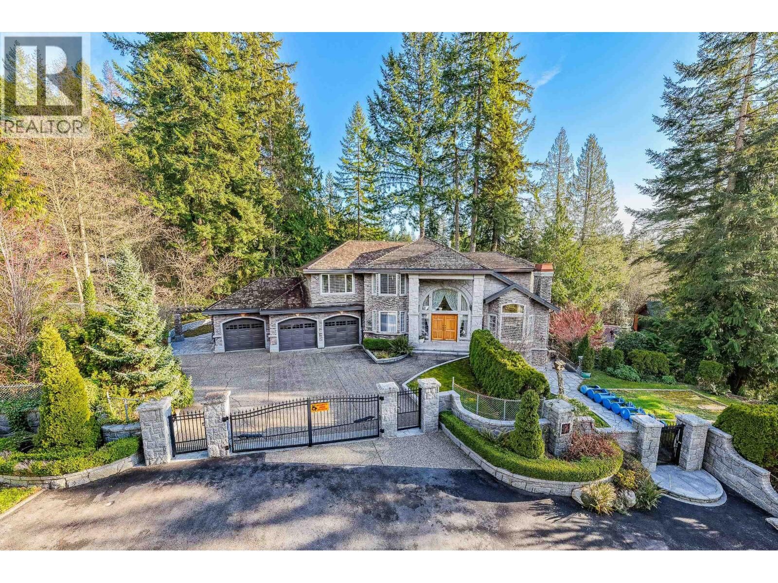 Property Photo:  188 Wyndham Crescent  BC V3H 4X9 