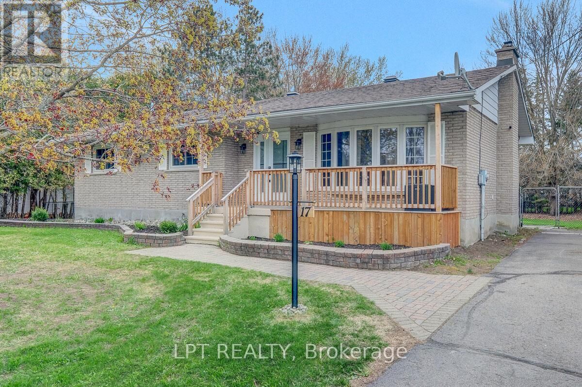 Property Photo:  17 George Street  ON K4R 1B9 