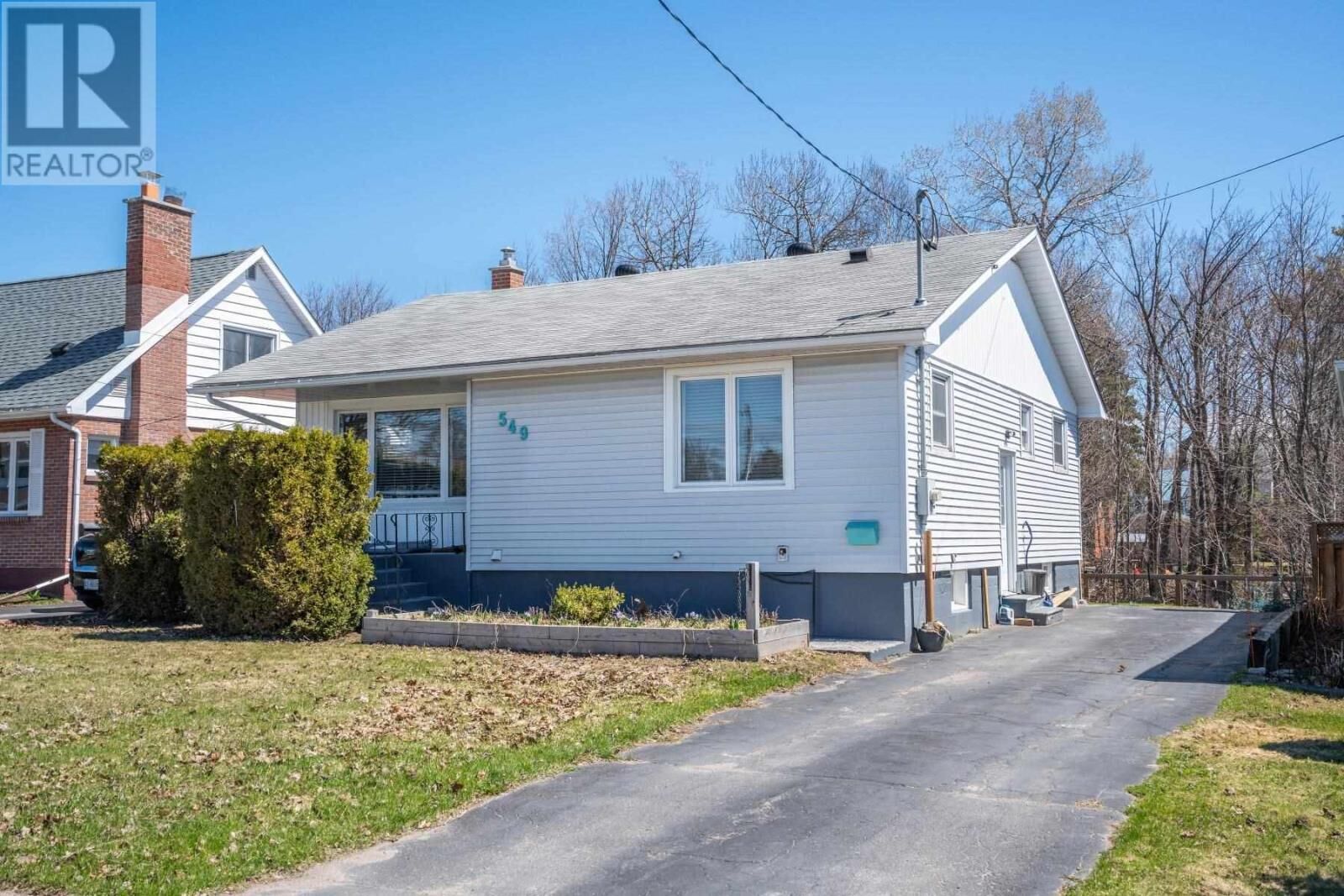 Property Photo:  549 Morrison Ave  ON P6B 3Z7 
