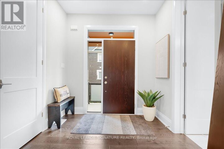 Property Photo:  3042 Creekshore Common 19  ON L6M 0Y6 