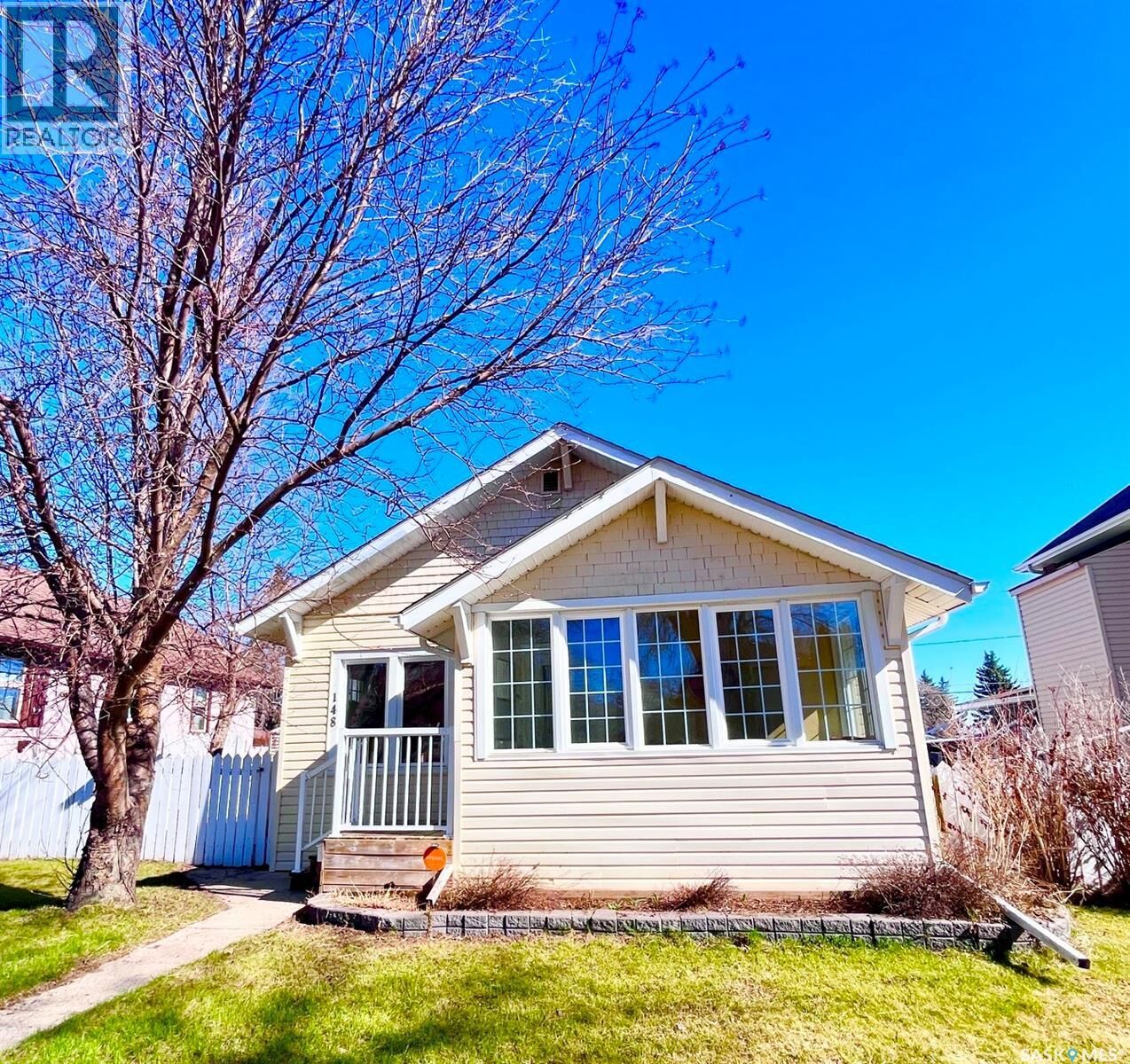 Property Photo:  148 21st Street E  SK S6V 1M1 