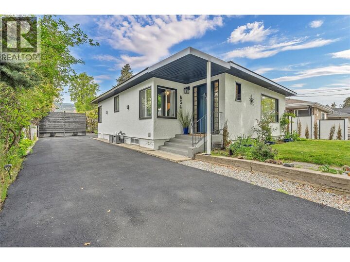 Property Photo: 634 Latimer Street BC V2A 5R6