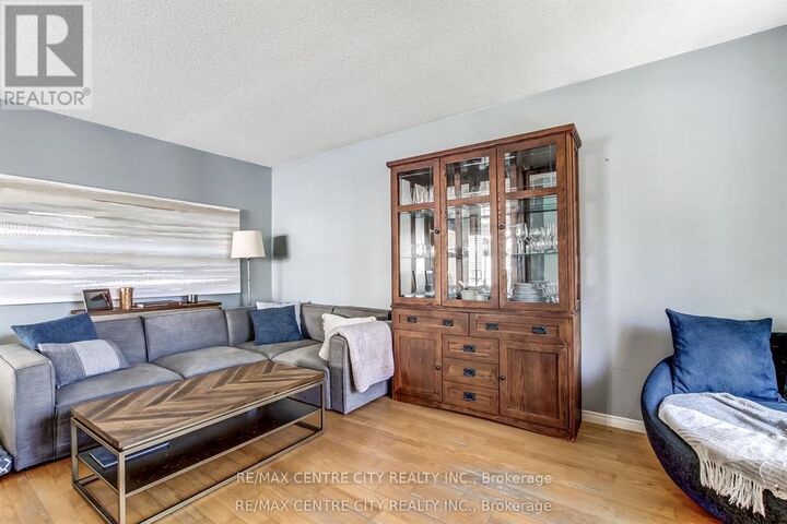 Property Photo:  228 Pochard Lane  ON N5W 5Z3 